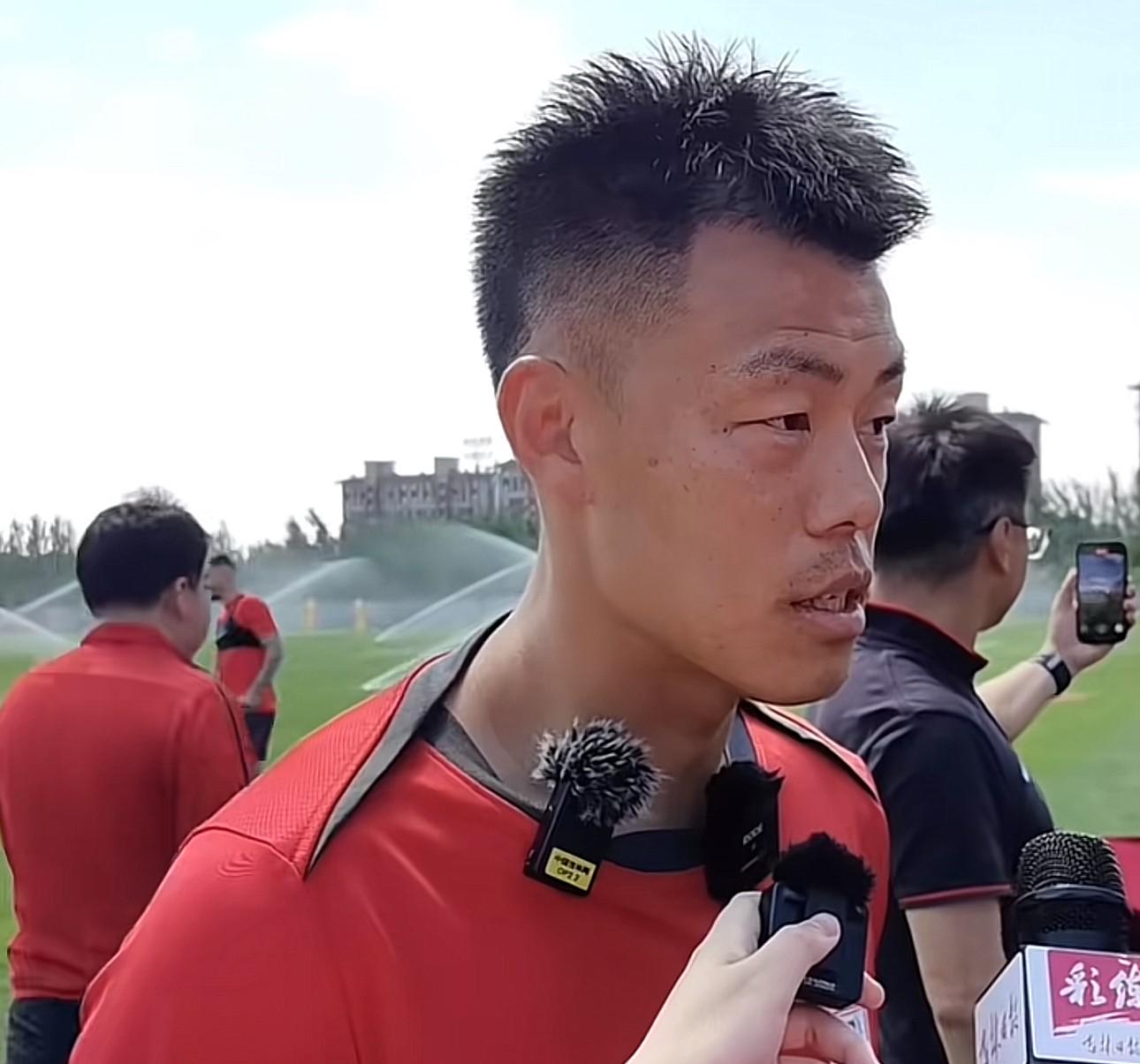 乐鱼体育-篮球比赛中“场上临时换位协同能力”是否体现球员系统理解能力